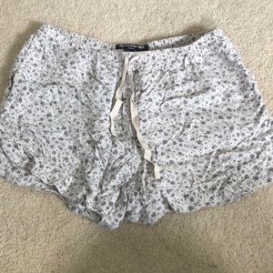 Brandy Melville loose patterned shorts